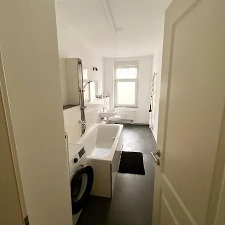 Apartment Elegantes In Top-lage Mit Terrasse Und Ebk